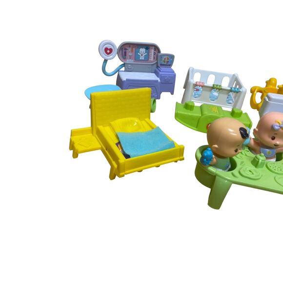 Fisher Price Little People Babies Figures Accessories Toys Lot Triplets - Picture 7 of 8